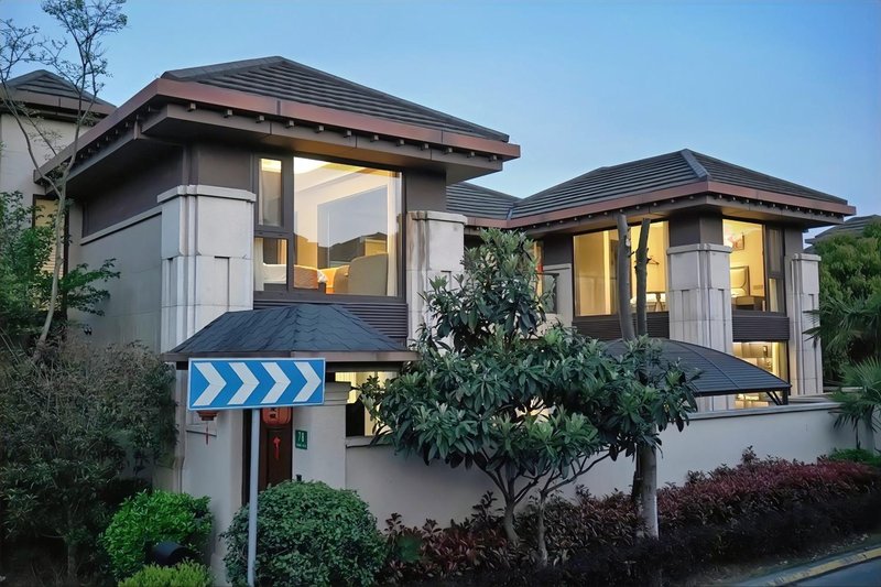 Shupai Cloud Above Water Over view