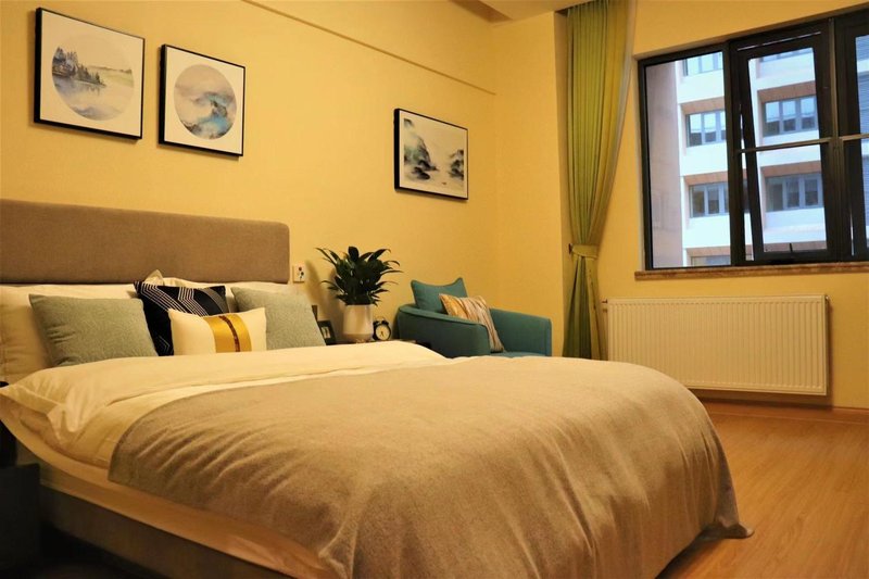 MERRILL GARDENSGuest Room