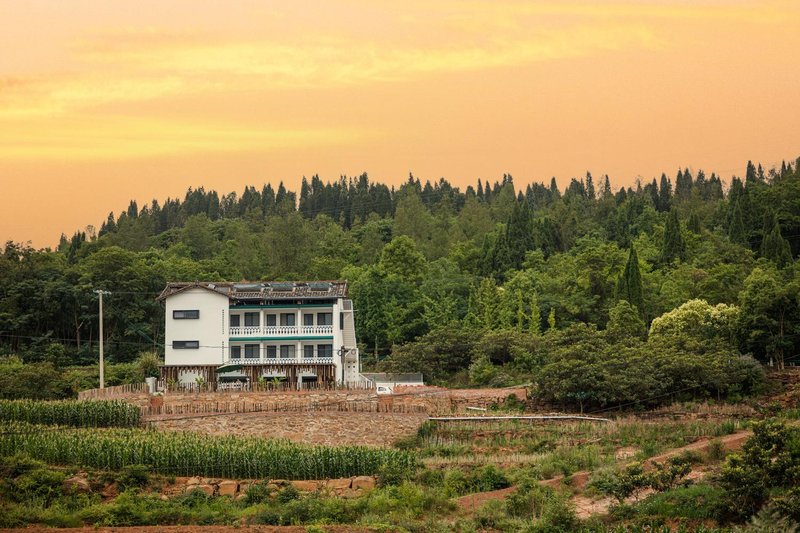 Zhanyu Shanju·Jiangjing Designer Homestay Over view