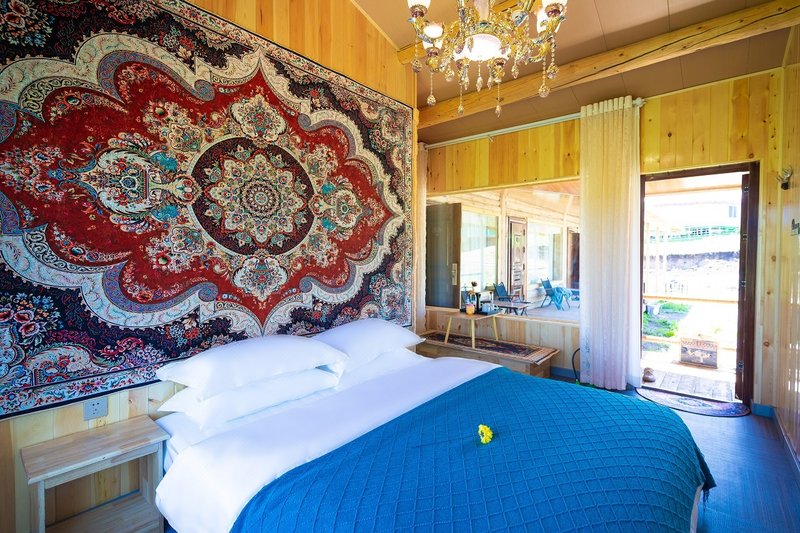 Joan Kushtai Shuyao Mountain House Guest Room