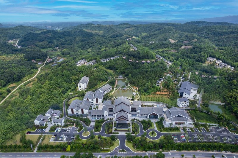 Lu'an Lingxin Valley Kaiyuan Mingdu Hot Spring Resort Over view