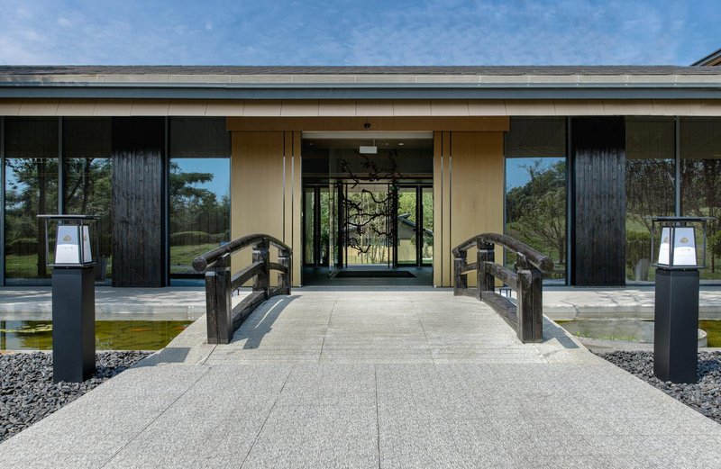 Yuquan Mountain One Mountain One Temple B&B Over view