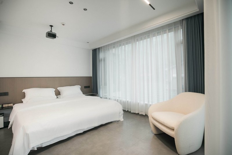 Anji early summer holiday light luxury beauty hotel Guest Room