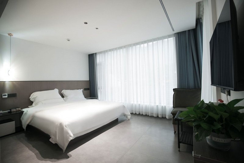 Anji early summer holiday light luxury beauty hotel Guest Room