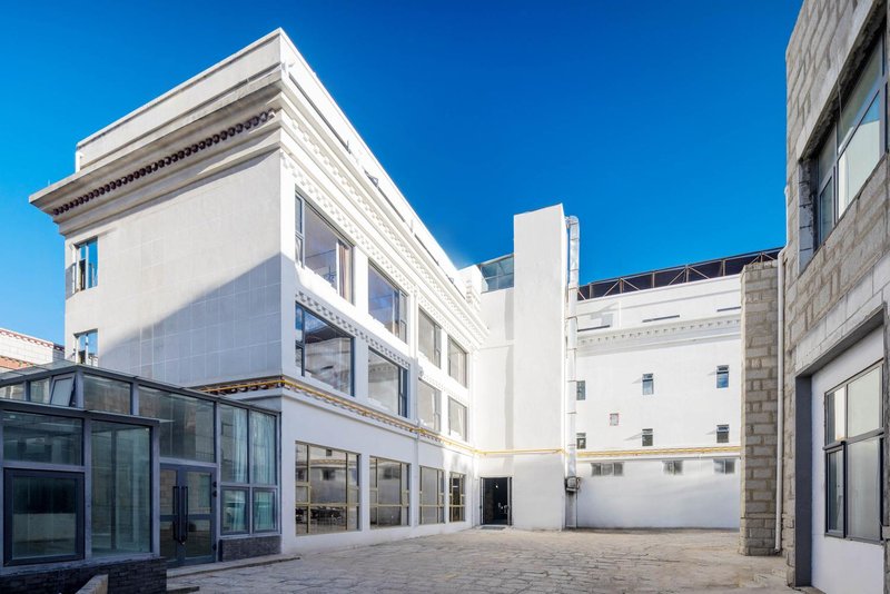 Pingcuo Kangsang Chaopai Hotel (Potala Palace Tibet Museum) Over view