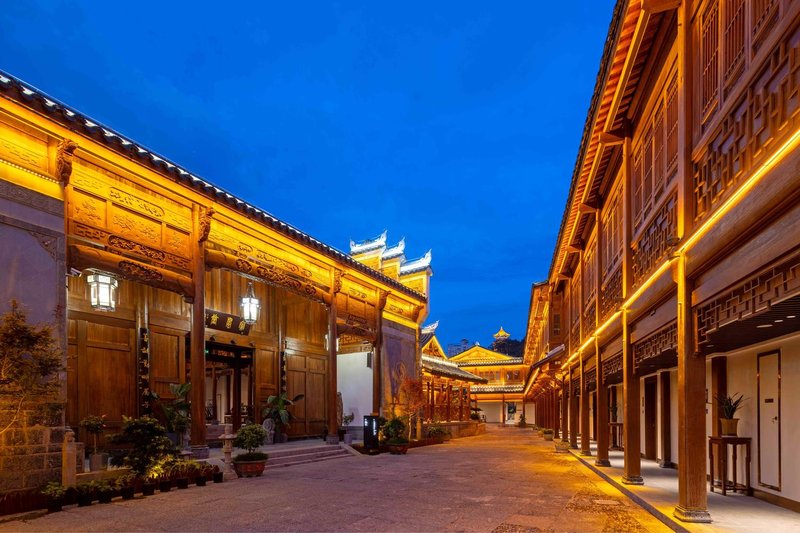 Tongren Zhongnanmen Ancient City·Fengyi Fanju Over view