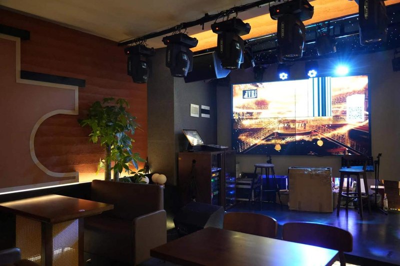 Furong Town Flower Waterfall Bay HomestayRestaurant