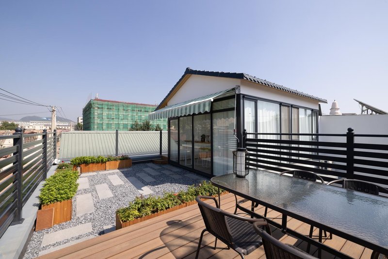 No.7 CourtyardOver view