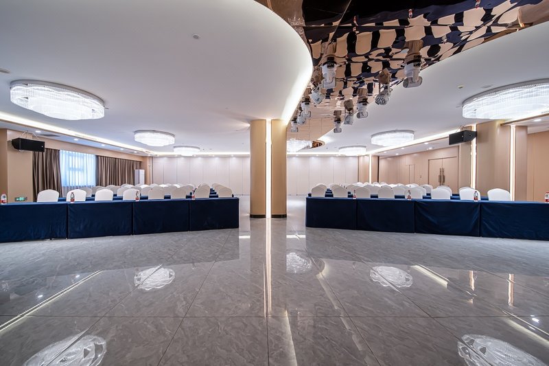 Ibis Styles (Kuitun Duku Expressway Junction) meeting room