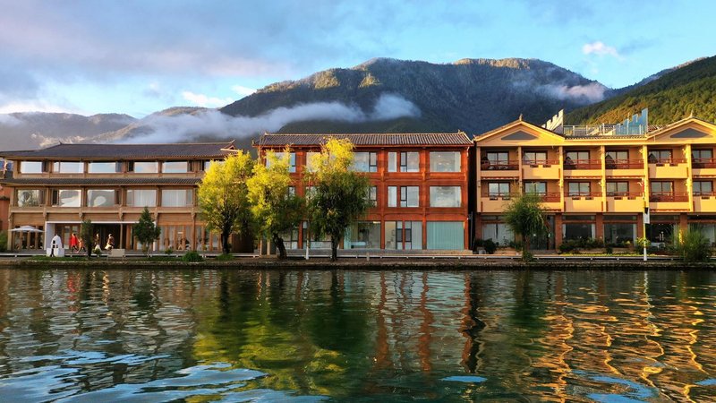 泸沽湖朴墅谧境民宿外景图