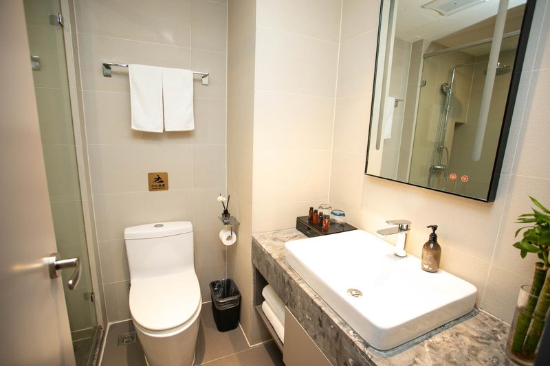 Home Inn (Korla Jiaotong West Road People's Square)Guest Room