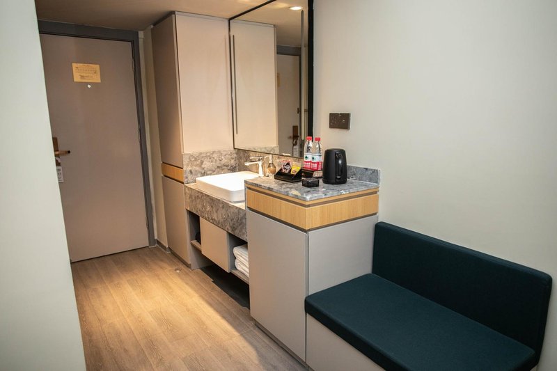 Home Inn (Korla Jiaotong West Road People's Square)Guest Room