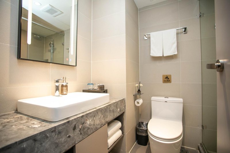 Home Inn (Korla Jiaotong West Road People's Square)Guest Room