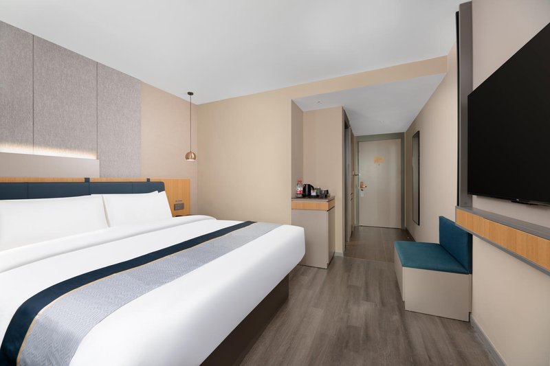 Home Inn (Korla Jiaotong West Road People's Square)Guest Room