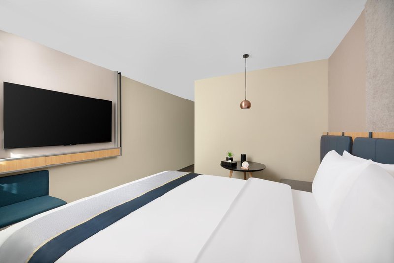 Home Inn (Korla Jiaotong West Road People's Square)Guest Room