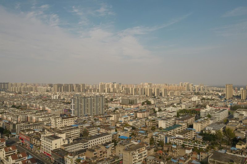 Golden Season Hotel (Weinan Department Store) Over view