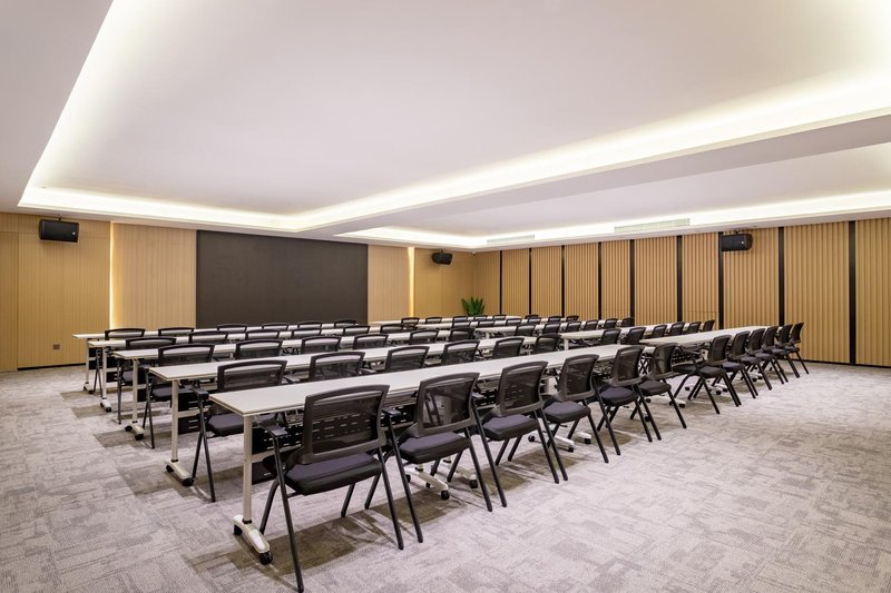 Starway Hotel (Huozhou Economic Development Zone) meeting room