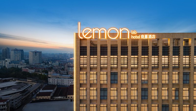 Lemon Hotel Over view