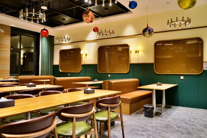 James Joyce Coffetel (Urumqi Railway Bureau Subway Station) Restaurant