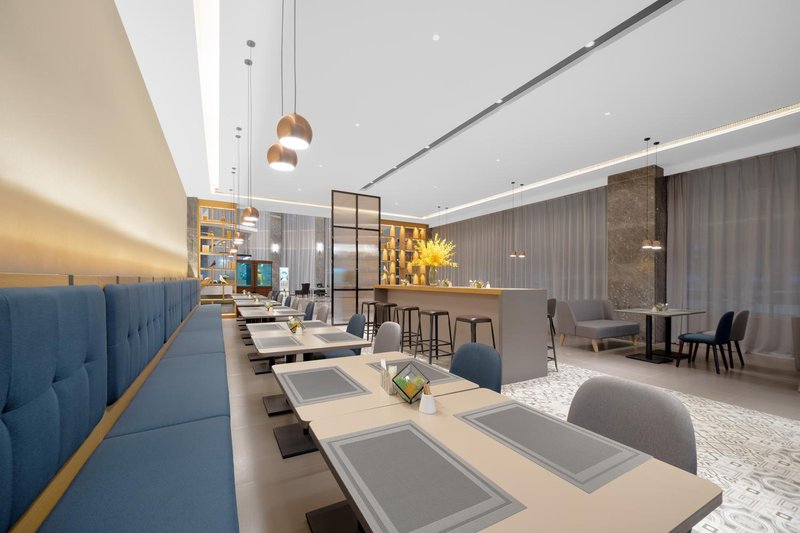 Home Inn (Korla Jiaotong West Road People's Square)Restaurant