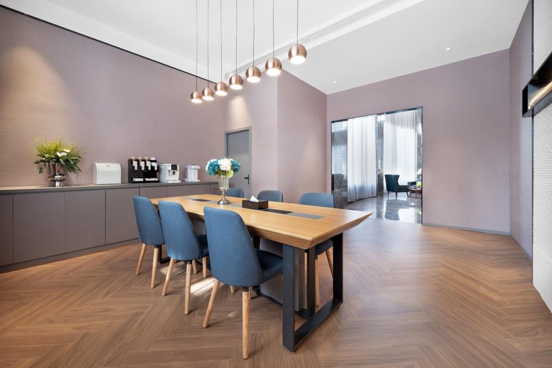 Home Inn (Korla Jiaotong West Road People's Square)meeting room