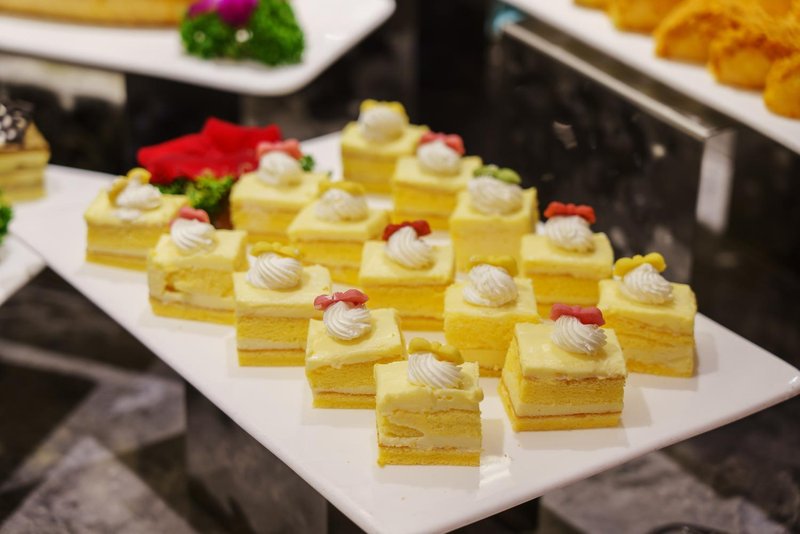 Home Inn (Korla Jiaotong West Road People's Square)Restaurant