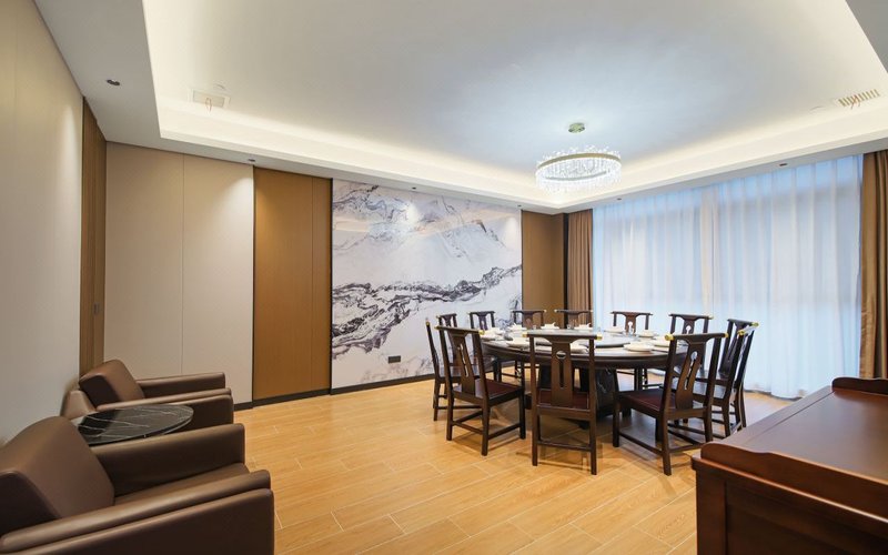 Vienna International Hotel (Changning Yizhongxin Plaza) Restaurant