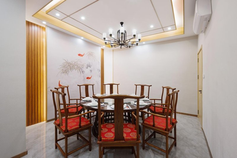 Qingzhou Huaqi Homestay (Gucheng Scenic Area) Restaurant