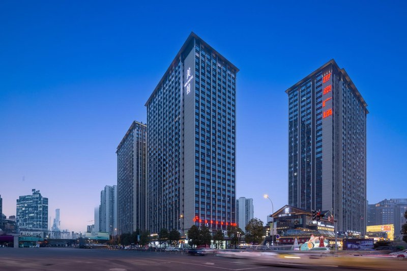 美拉酒店(乐山高铁站世豪广场店)外景图