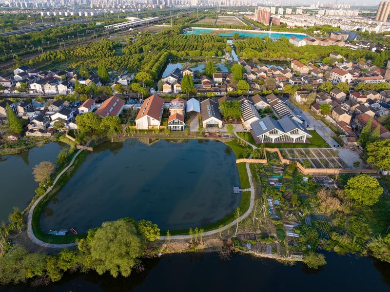 昆山阳澄湖有熊酒店外景图