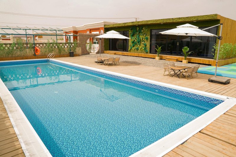 雪山醒来民宿外景图