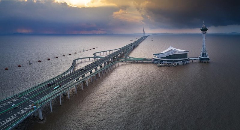 Haitian Yizhou Offshore Platform Hotel Over view