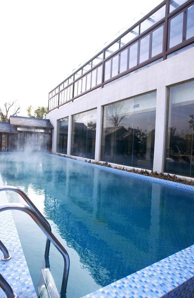 Lvyang Hot Spring Holiday Hotel 休闲