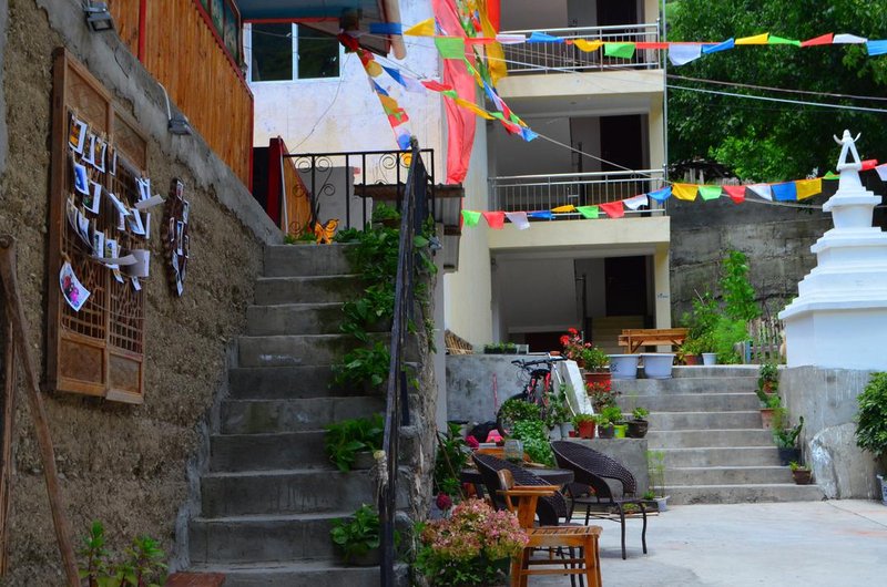 Amdo guest houseOver view