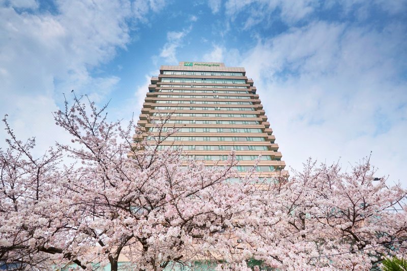 武汉晴川假日酒店外景图