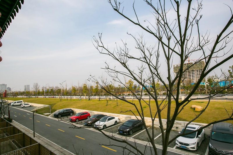 Yinju Xinxitang Hotel周边景点