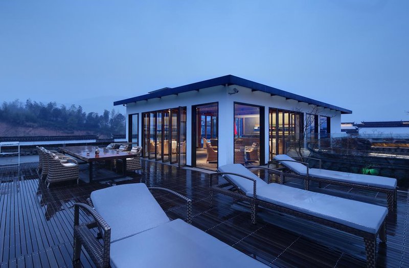 Huizizai Shanshui Hongcun Boutique Hotel Over view