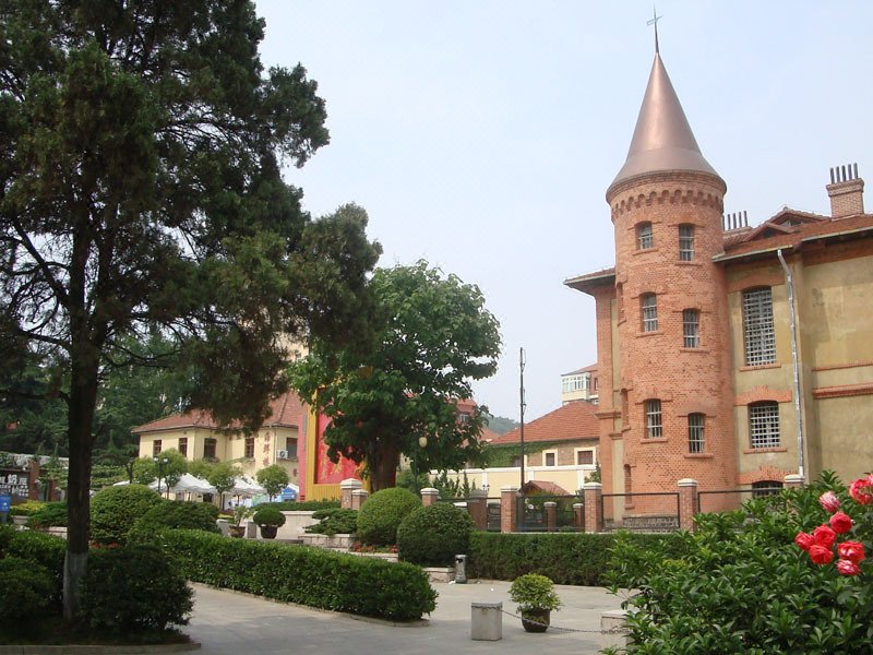 Qingdao Dragon Castle Hotel Over view