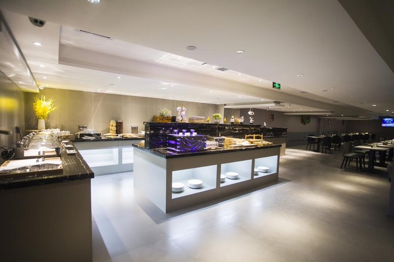 Home Inn Selected (Harbin Xuefu Road Metro Station Kaide Plaza)Restaurant