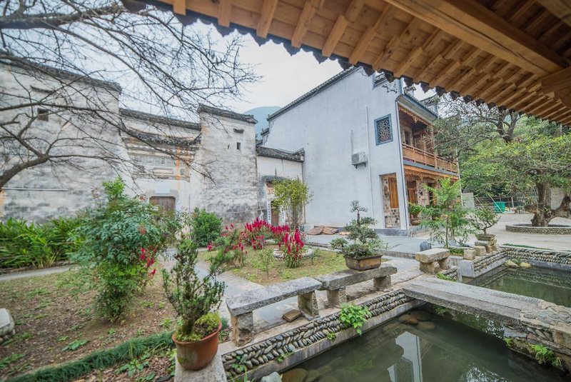 Huishanshu HotelOver view