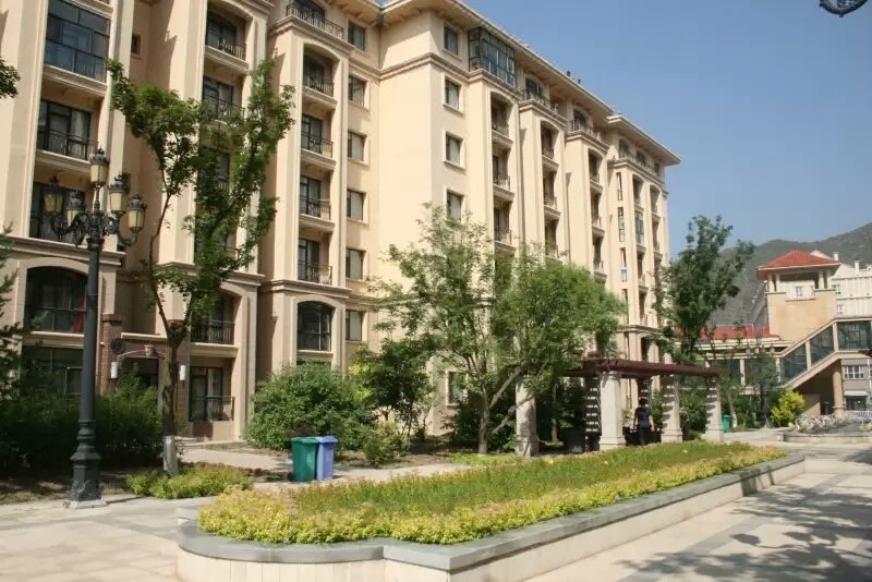 Business district town in the four seasons resort stop intersectionOver view