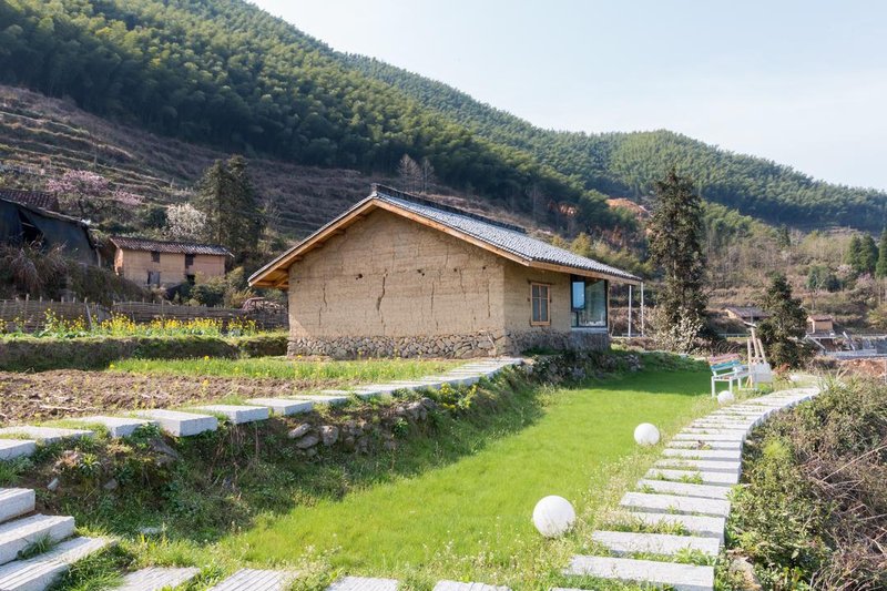 Yi Shuang Ren HostelOver view