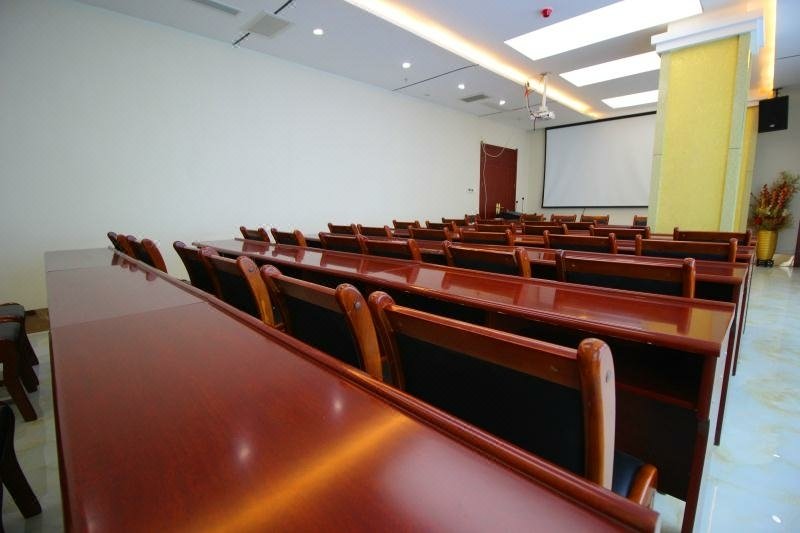 Towo Holiday Hotel (Zhangye Jin'an) meeting room