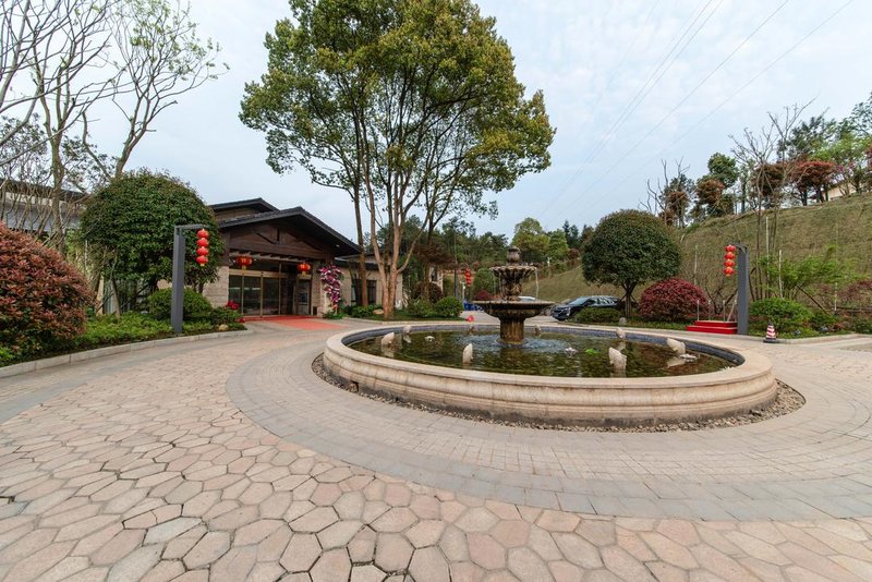 Bailu Lake International Resort Wutong HotelOver view