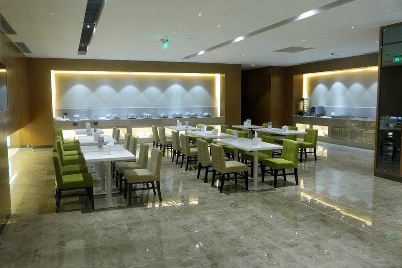 Holiday Inn Express Shanghai New Jinqiao Restaurant