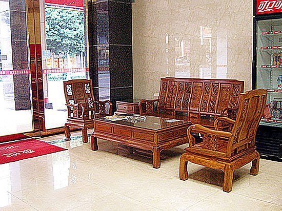 Langqi Hotel Lobby