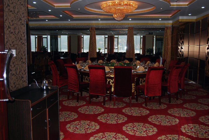 Yulin Hotel Restaurant