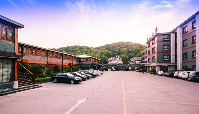 Hangzhou Jingling Hotel over view