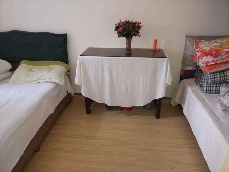 The good luck innGuest Room