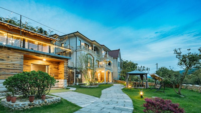 Mogan Siman Hostel Over view